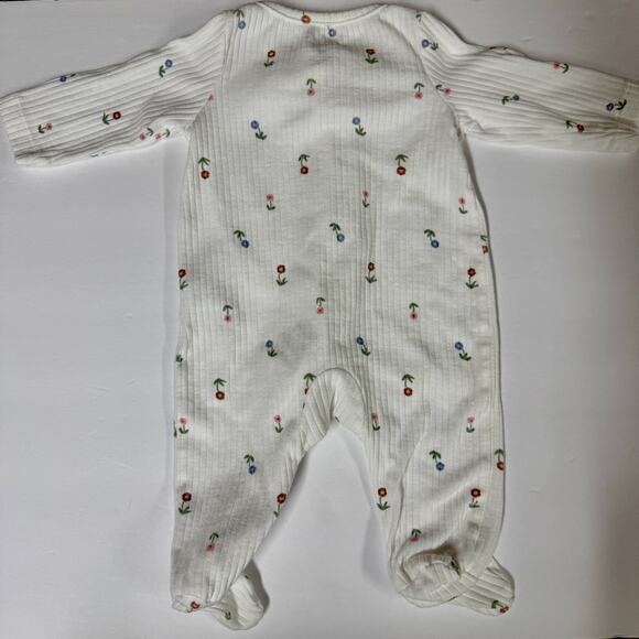 Carter’s Baby Girl Floral Ribbed Long Sleeve Footed Onesie 3 Months 3M - Picture 3 of 3